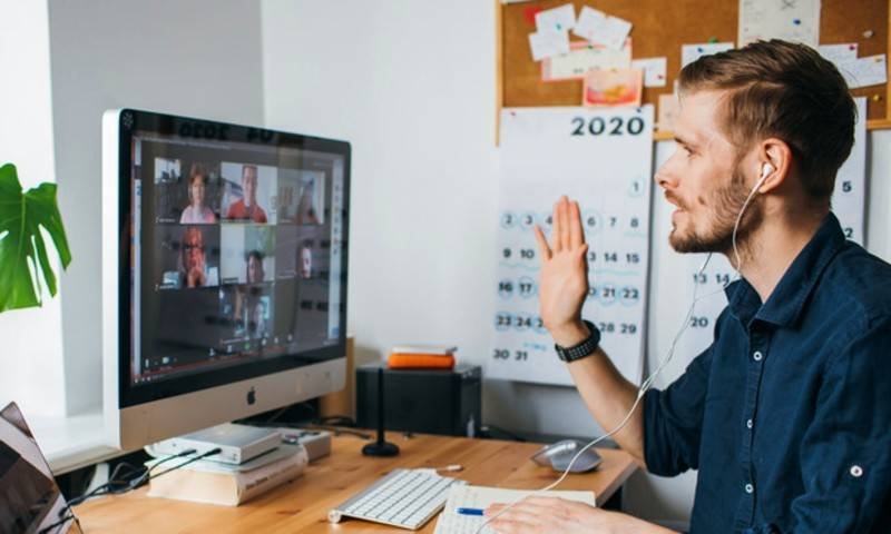 A Person in Online Mental Health Group - Sakeena Academy